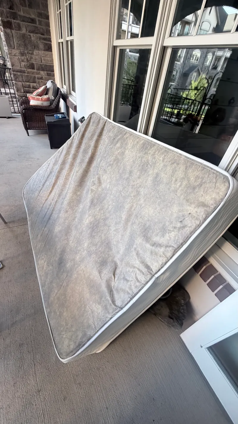 Old Mattress Disposal from Senior Living Suite